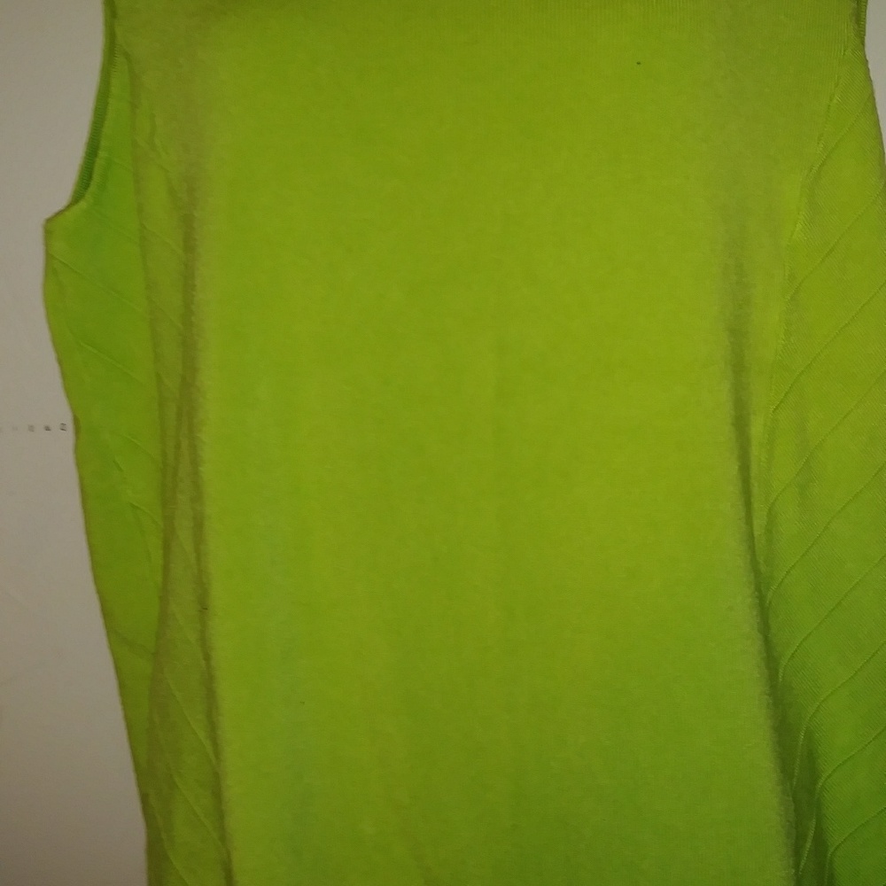 Top - Picture 4 of 4
